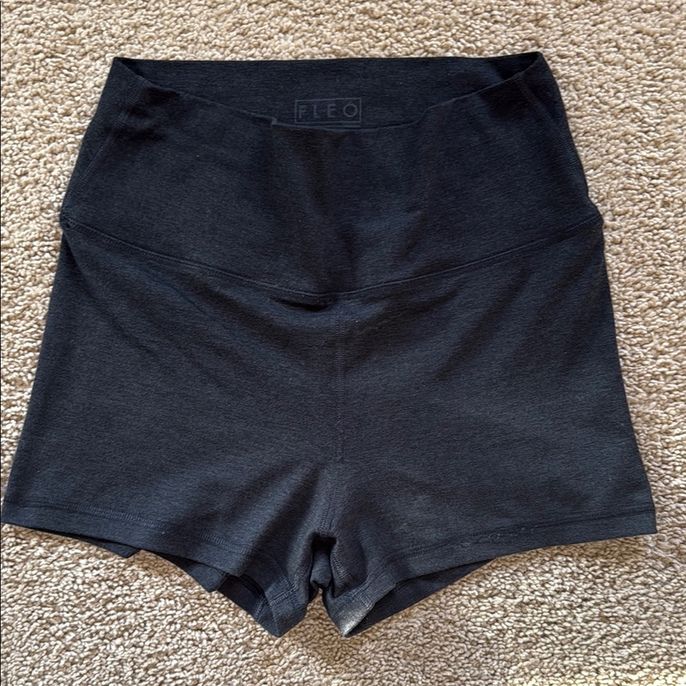 Women's Fleo Shorts